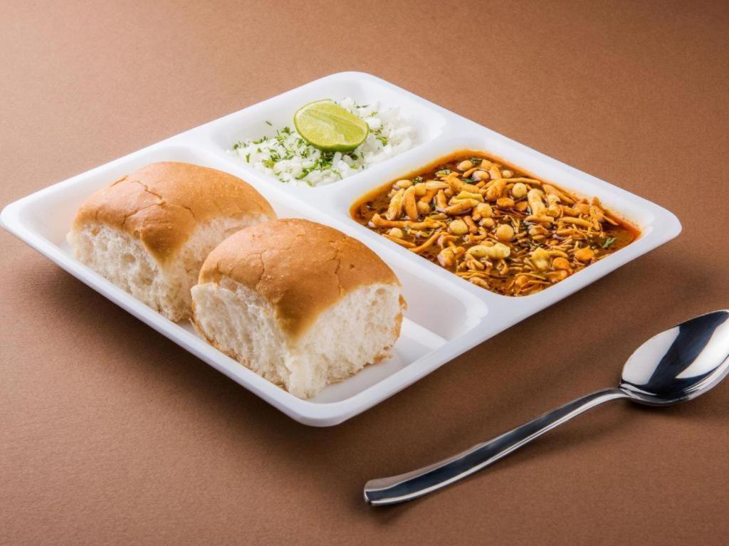 אינדורה Narmada Guest House מראה חיצוני תמונה